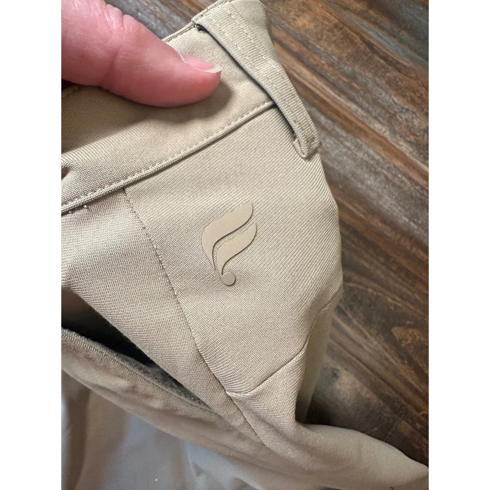 Fabletics Mens The Only Pant Khaki Tan Straight Leg Tech Chino 40x32 PT2459436
